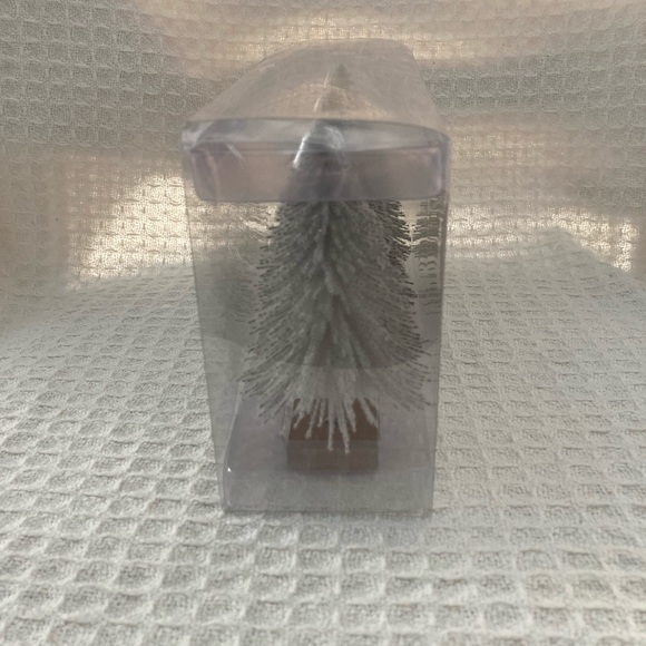 H For Happy Bed Bath & Beyond Fluffy Bottle Brush Trees Set Of 3 New With Tags - Picture 4 of 8